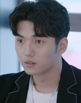 Ван Хао Дун as Kai Wen / "Kevin"