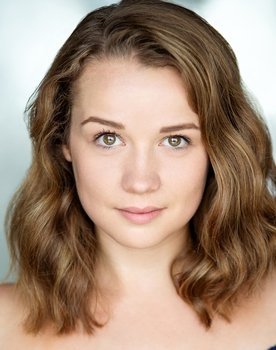 Kelsey Falconer as Lea