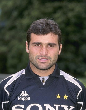 Angelo Peruzzi as Sé stesso