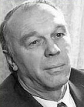 Oleg Dashkevich as KGB officer