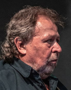 Pavel Fořt as Musician