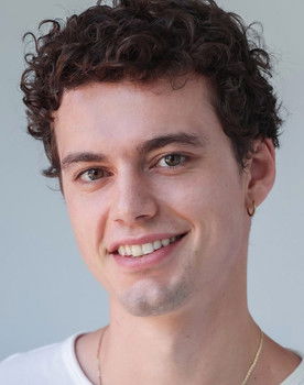 Pablo Kaestli as Lobo