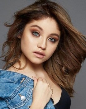 Karol Sevilla as 