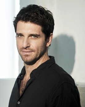 Giampaolo Morelli Photo
