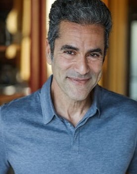 Frank DiPalermo as Peter