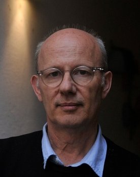 Esteban Buch as Él Mismo / Entrevistador