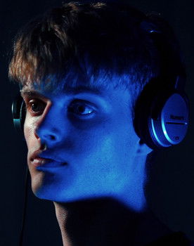 Jamie Howard as Eric