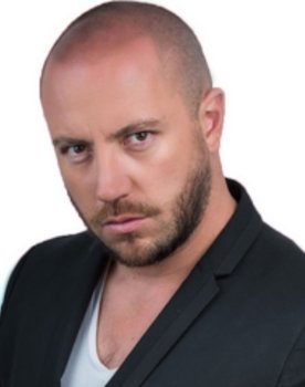 Juan Sebastián Mogollón as Monoleche