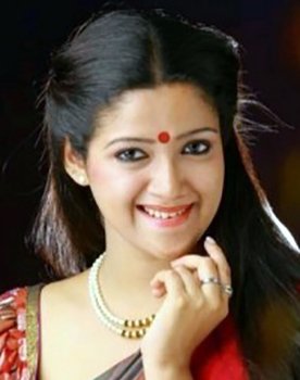 Abhirami Suresh as Pia George