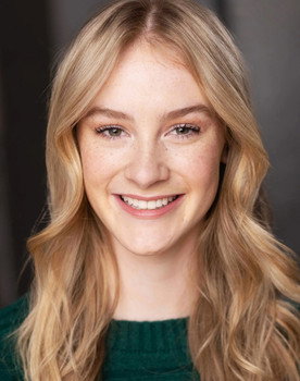 Lindsey Moore as Aida