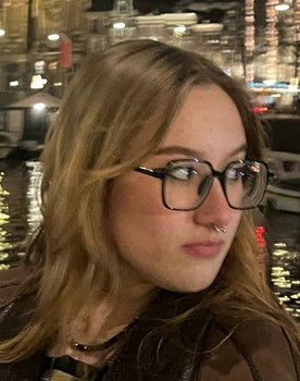 Claire Smith as Friend 1