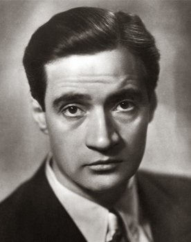 Pavel Shpringfeld as Panteleimon Kulish