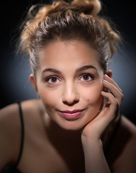 Charlotte Bizjak as Mila Trahor