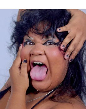 Ádria Catarina as Midori