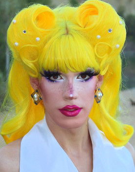 Joan Chevalier as "Forma"