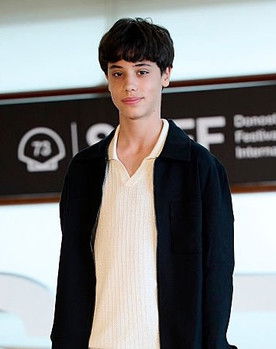 Bruno Bistuer Farré as Roger