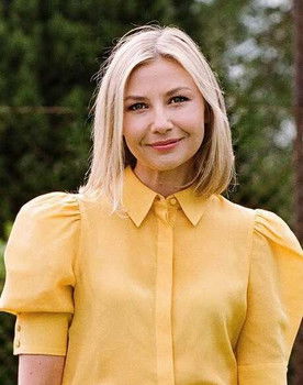 Grace Tobin as Self - Presenter