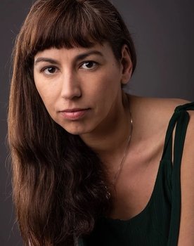Joana Bastos as Berta