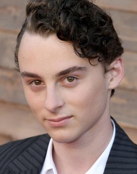 Wyatt Oleff