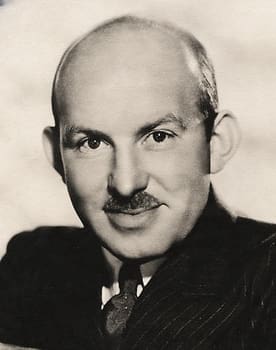 Vince Barnett as Fingers
