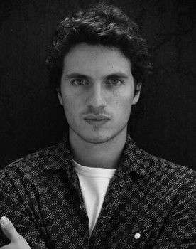 Marcel Thompson as François de Siorac