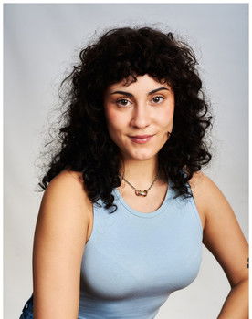 Paula Ríos as Irene