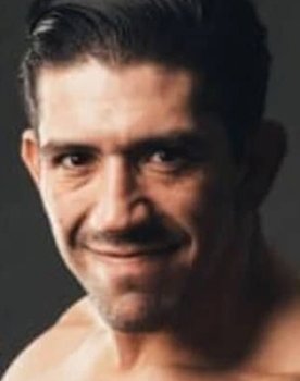 Seth Lesser as Simon Gotch