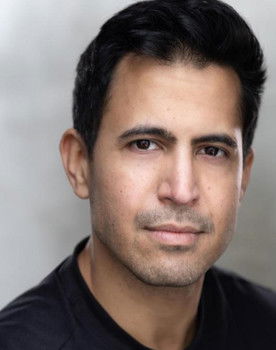 Armando Tavares Da Silva as The User