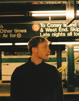 Matti Johansson as Telefonförsäljare