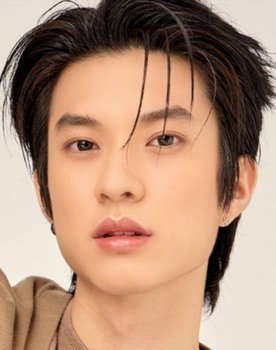 Ratiphat Luengvoraphan as Mon