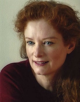 Lisa Pelikan as Anna Hesse