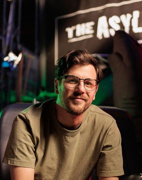 Anthony Frith as Doctor