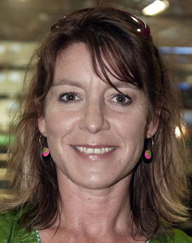 Isabella Miehe-Renard as Sig selv