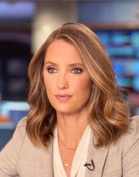 Kayna Whitworth as Self - Reporter