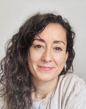 Isabel Andrés as Self - Narrator