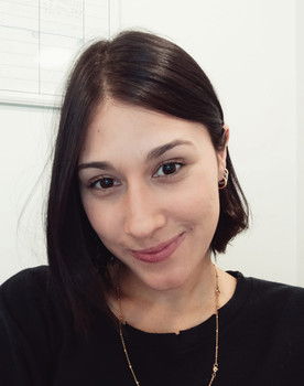 Pamela Lima as Mulher do Escritório