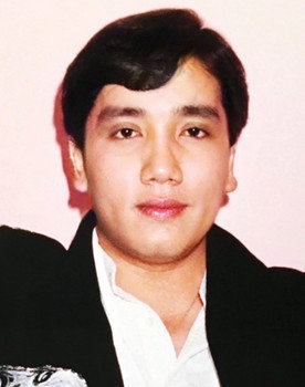 Elvis Phương as Self