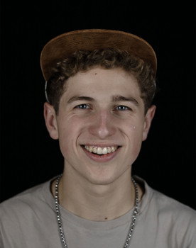 Jacoby Lundgren as Debate Moderater