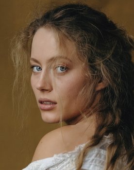 Henessi Schmidt