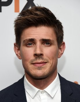 Chris Lowell as Jonathan Fields