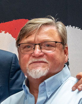 Jens Kretzschmar as Professor Meyer