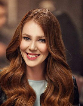 Elçin Sangu as Saye