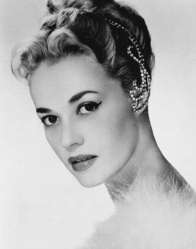 Jeanne Moreau as Lady M