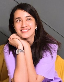 Aisha Khan