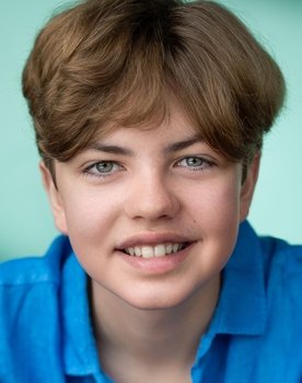 Mikkal Karim Fidler as Theo