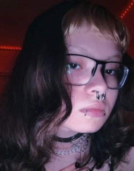 Verenna Cortegoso as Ágata Shirley