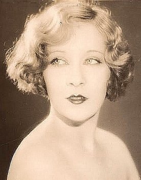 Gwen Lee as Mrs. Myrna Wallace