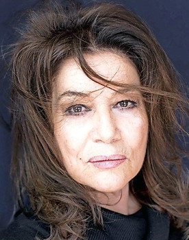 Hannelore Elsner as Pepita