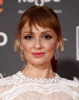 Cristina Castaño as Mamá