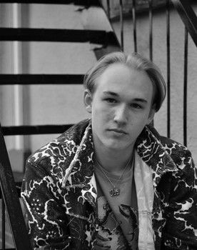 Oliver Canales Greenwood as Archie